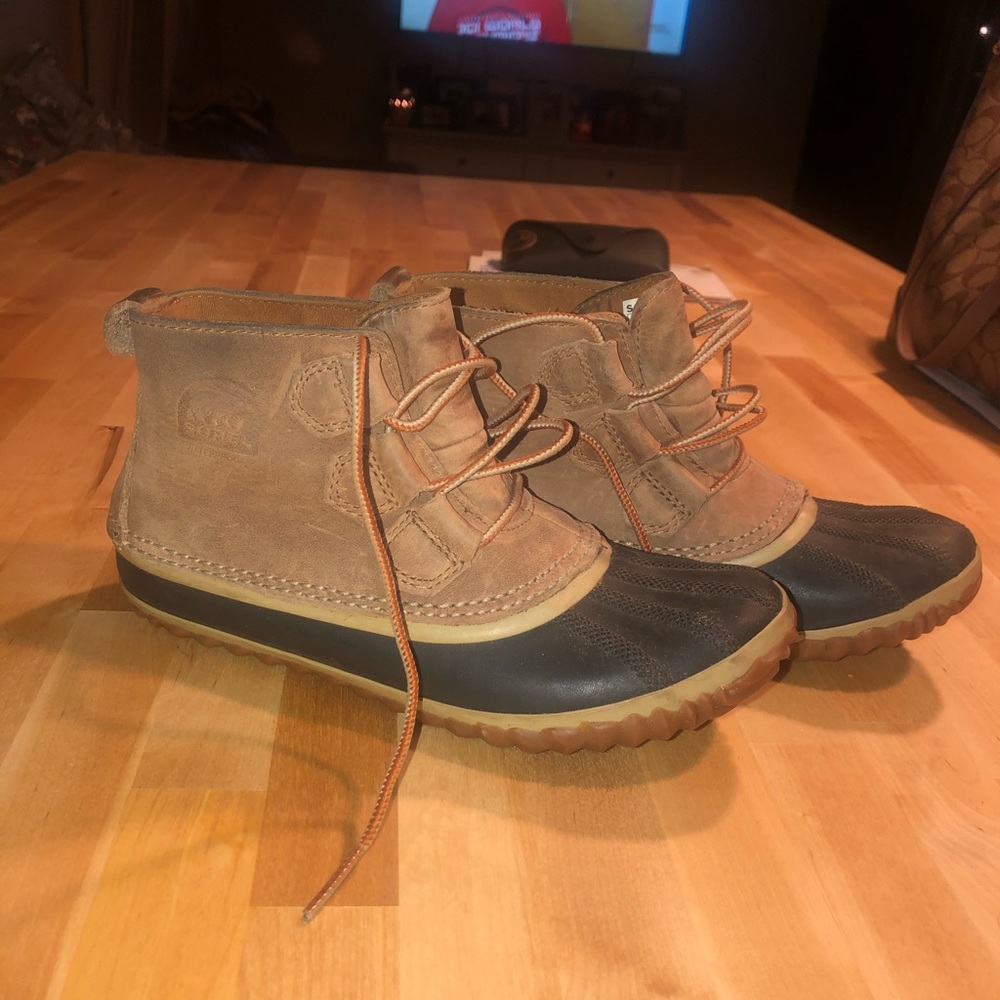 Sorel out and about boots size 7